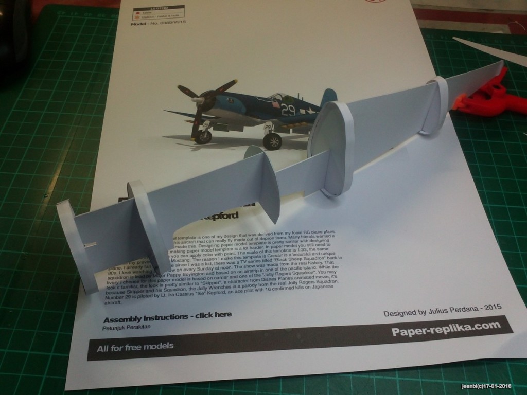 f4u005
