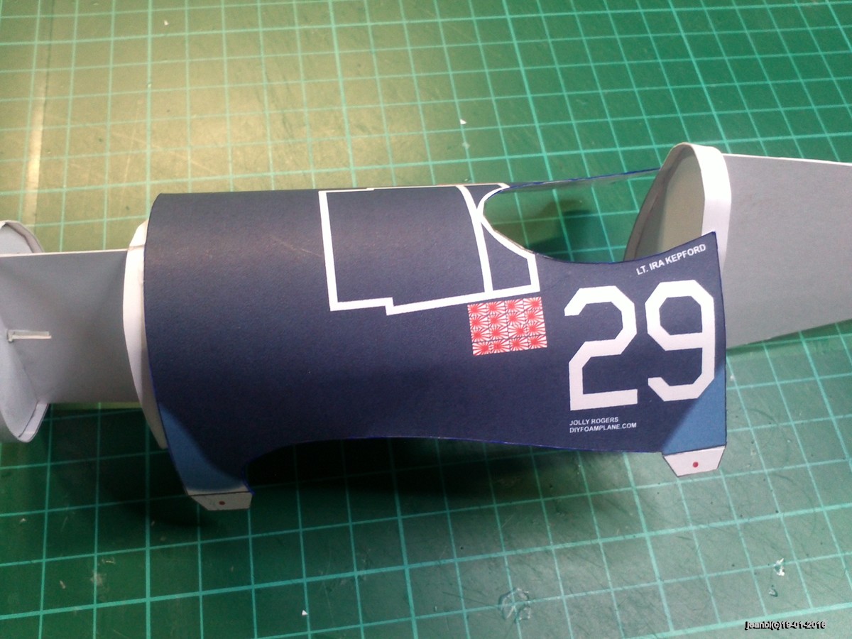 f4u016