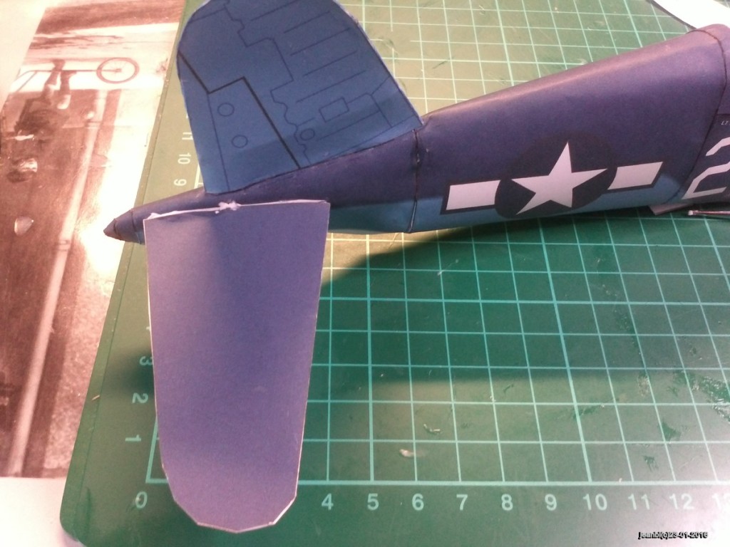 f4u035