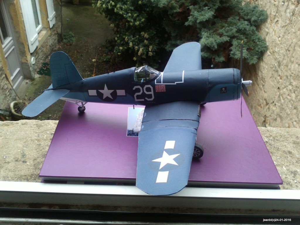 f4u055