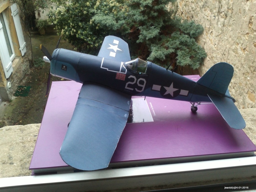 f4u057